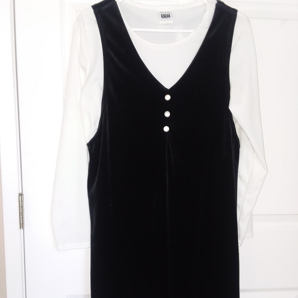 MATERNITY LADY'S VELVET PARTY DRESS